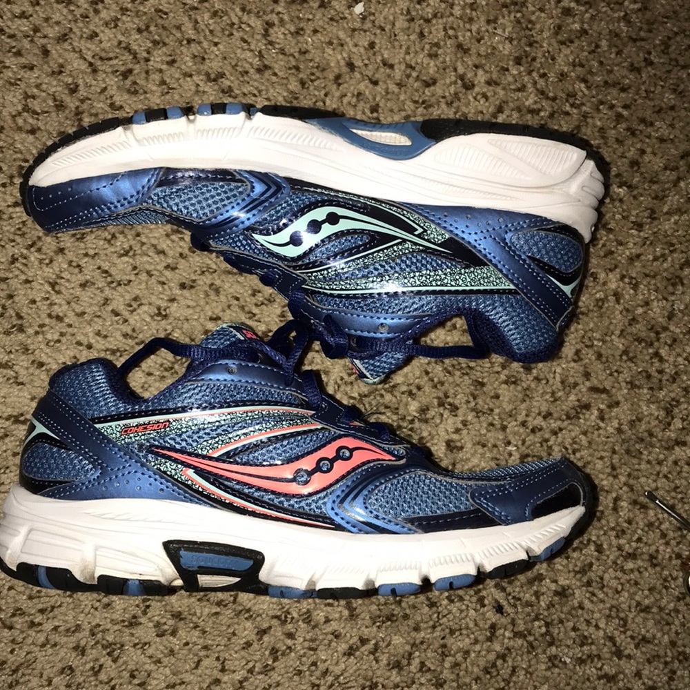 Saucony Tennis Shoes
